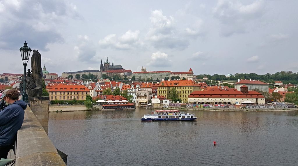 Prague Castle and Tour Boat